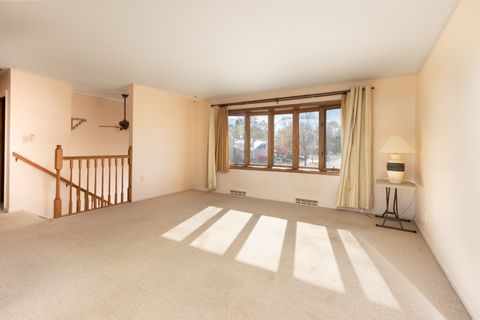 Tiny photo for 24 Sunset Drive, Cary, IL 60013 (MLS # 12515111)