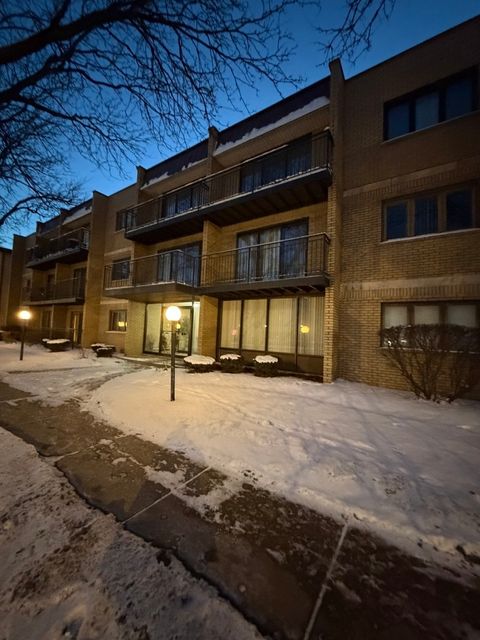 Tiny photo for 10002 S Pulaski Road #207, Oak Lawn, IL 60453 (MLS # 12556895)