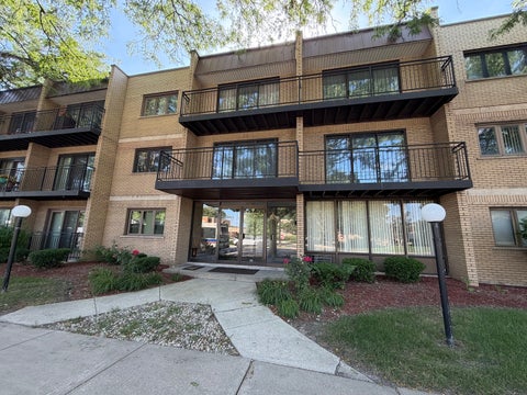 Photo of 10002 S Pulaski Road #207, Oak Lawn, IL 60453 (MLS # 12556895)