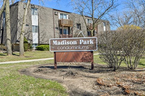 Tiny photo for 220 Madison Street #2A, Joliet, IL 60435 (MLS # 12588345)