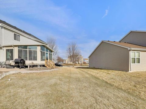 Tiny photo for 313 Fox Bend Circle, Bolingbrook, IL 60440 (MLS # 12572793)