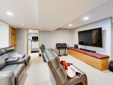 Tiny photo for 313 Fox Bend Circle, Bolingbrook, IL 60440 (MLS # 12572793)