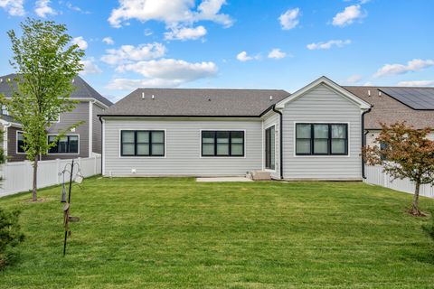 Tiny photo for 906 Cartwright Lane, Schaumburg, IL 60193 (MLS # 12647151)