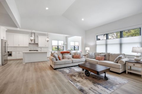 Tiny photo for 906 Cartwright Lane, Schaumburg, IL 60193 (MLS # 12647151)