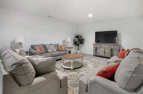 Tiny photo for 906 Cartwright Lane, Schaumburg, IL 60193 (MLS # 12647151)