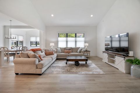 Tiny photo for 906 Cartwright Lane, Schaumburg, IL 60193 (MLS # 12647151)