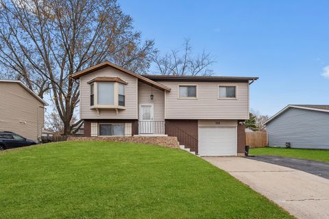 Photo of 156 MONTEREY Drive, Bolingbrook, IL 60440 (MLS # 12526196)