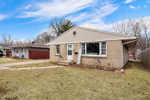 Tiny photo for 2111 23rd Street, Rockford, IL 61108 (MLS # 12577151)