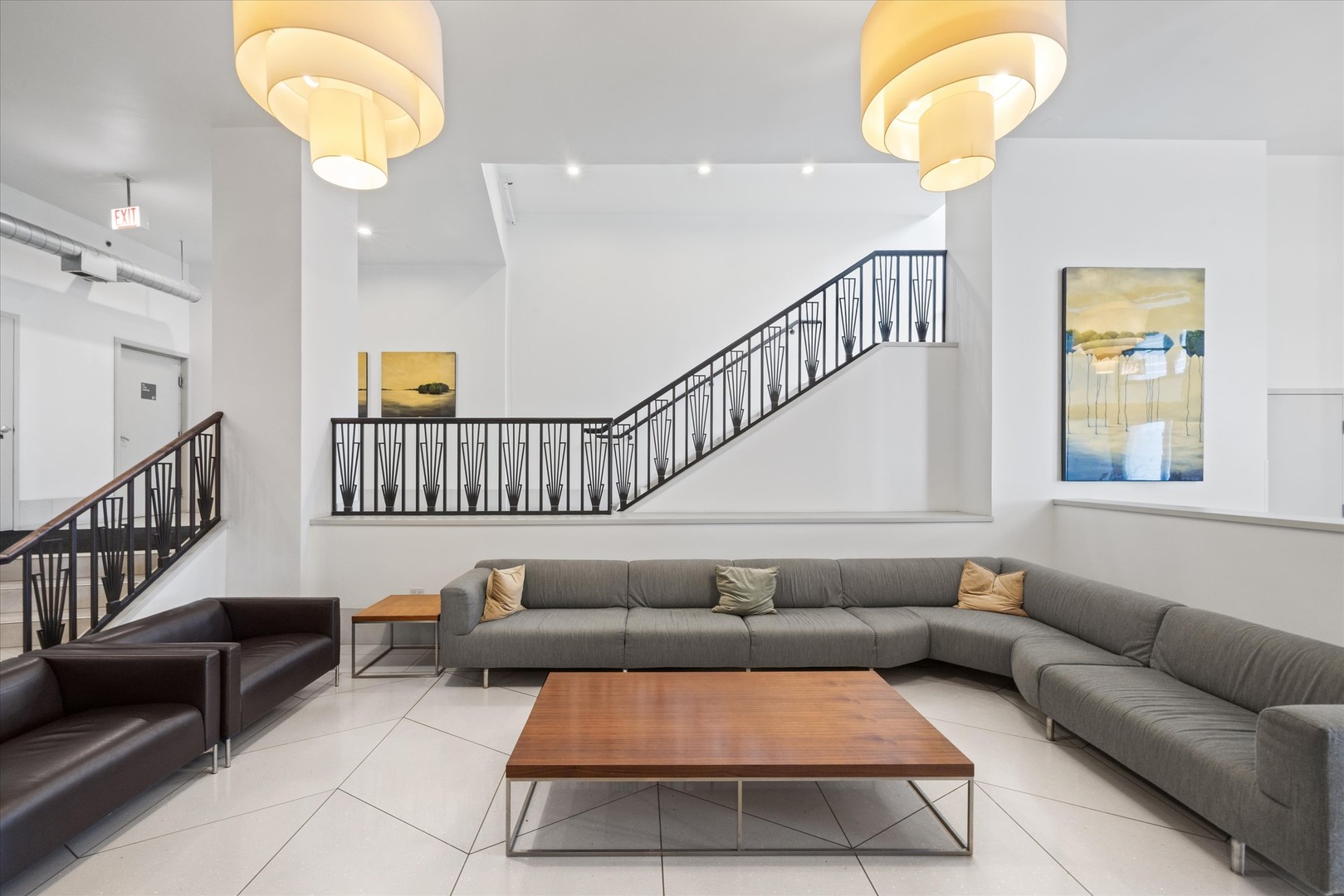 758 N Larrabee Street 519