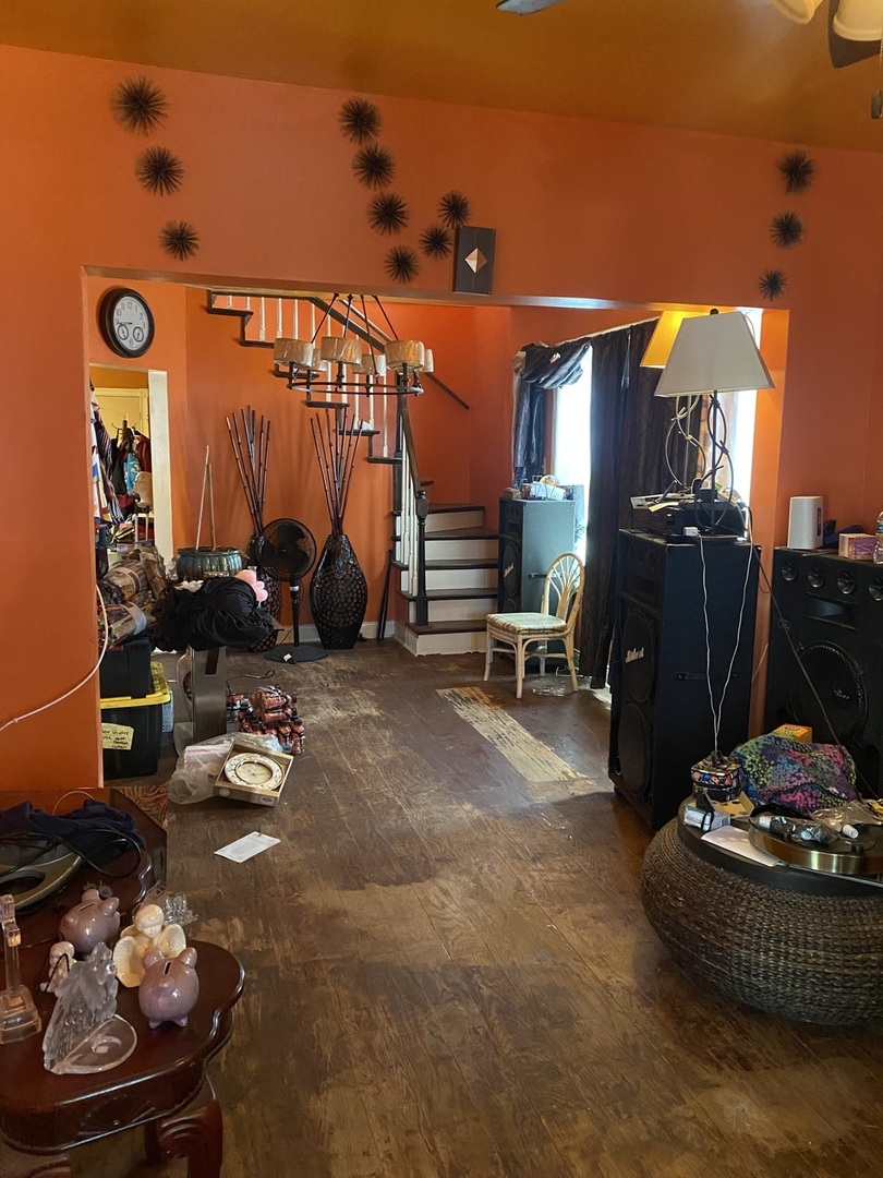 8611 S Aberdeen Street