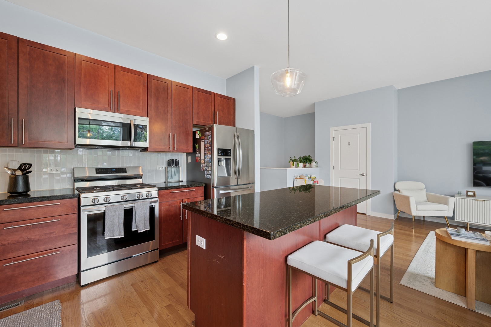 2065 N KEDZIE Avenue 112