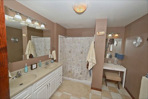 Tiny photo for 1235 Edna Circle, Ottawa, IL 61350 (MLS # 12507060)