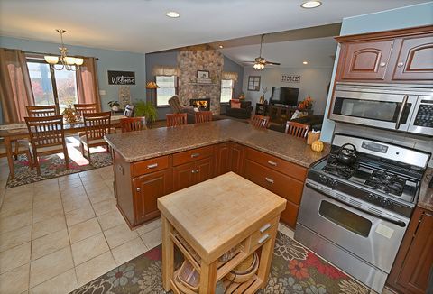 Tiny photo for 1235 Edna Circle, Ottawa, IL 61350 (MLS # 12507060)