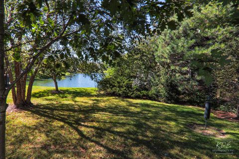 Tiny photo for 940 Burnham Court, Aurora, IL 60502 (MLS # 12181169)