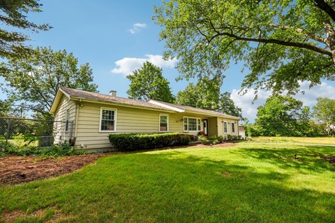 Tiny photo for 201 Laura Avenue, Shorewood, IL 60404 (MLS # 12701955)