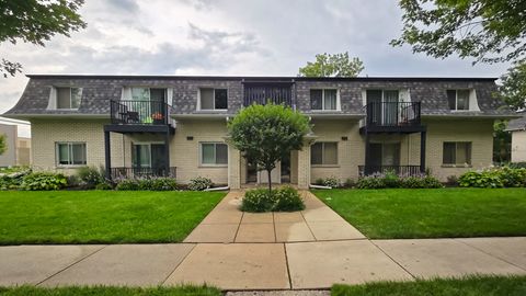Photo of 9601 S Karlov Avenue #104, Oak Lawn, IL 60453 (MLS # 12461540)
