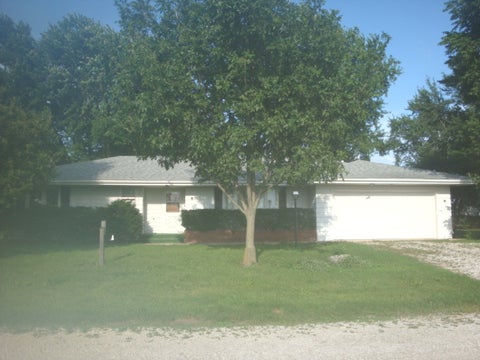 Photo of 498 Park Street, Cissna Park, IL 60924 (MLS # 12691996)