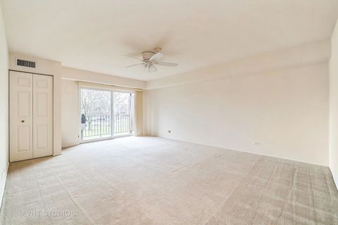 Tiny photo for 1450 Sandpebble Drive #227, Wheeling, IL 60090 (MLS # 12406789)
