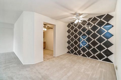 Tiny photo for 1450 Sandpebble Drive #227, Wheeling, IL 60090 (MLS # 12406789)