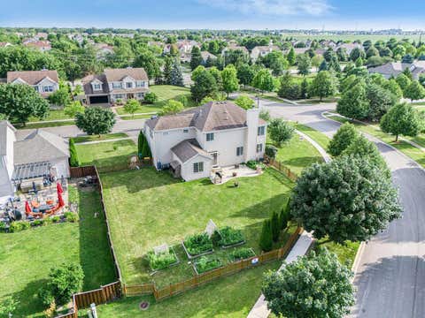 Tiny photo for 1010 Marion Drive, Shorewood, IL 60404 (MLS # 12714388)