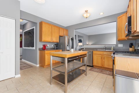 Tiny photo for 1010 Marion Drive, Shorewood, IL 60404 (MLS # 12714388)