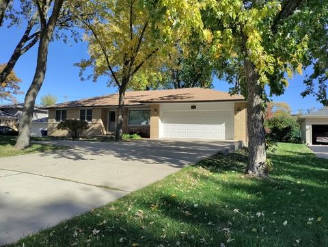 Tiny photo for 9137 S 88th Avenue S, Hickory Hills, IL 60457 (MLS # 12541670)