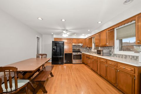 Tiny photo for 9137 S 88th Avenue S, Hickory Hills, IL 60457 (MLS # 12541670)