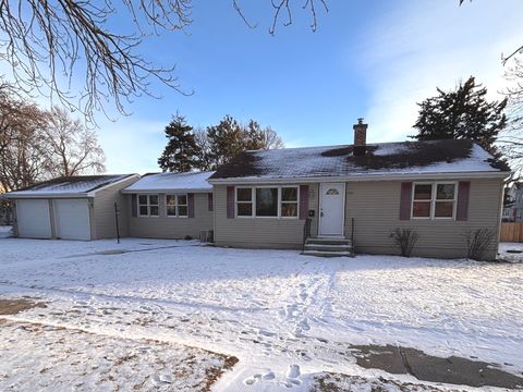 Photo of 821 12th Street, North Chicago, IL 60064 (MLS # 12554928)