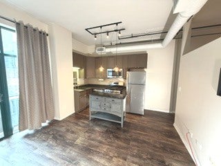 Tiny photo for 400 W Ontario Street #608B, Chicago, IL 60654 (MLS # 12776696)