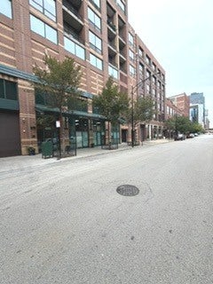 400 W Ontario Street 608B