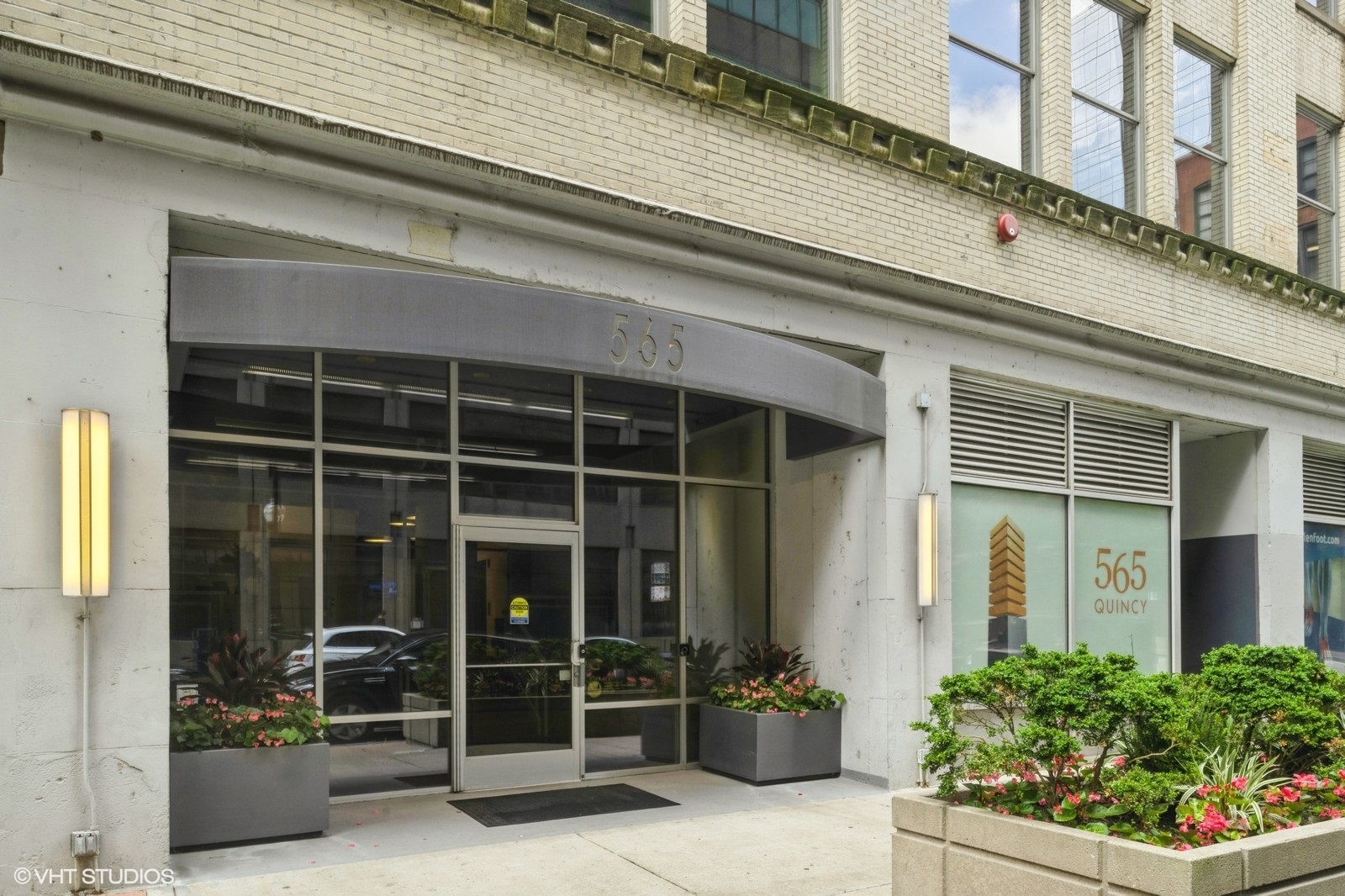 565 W Quincy Street 1105