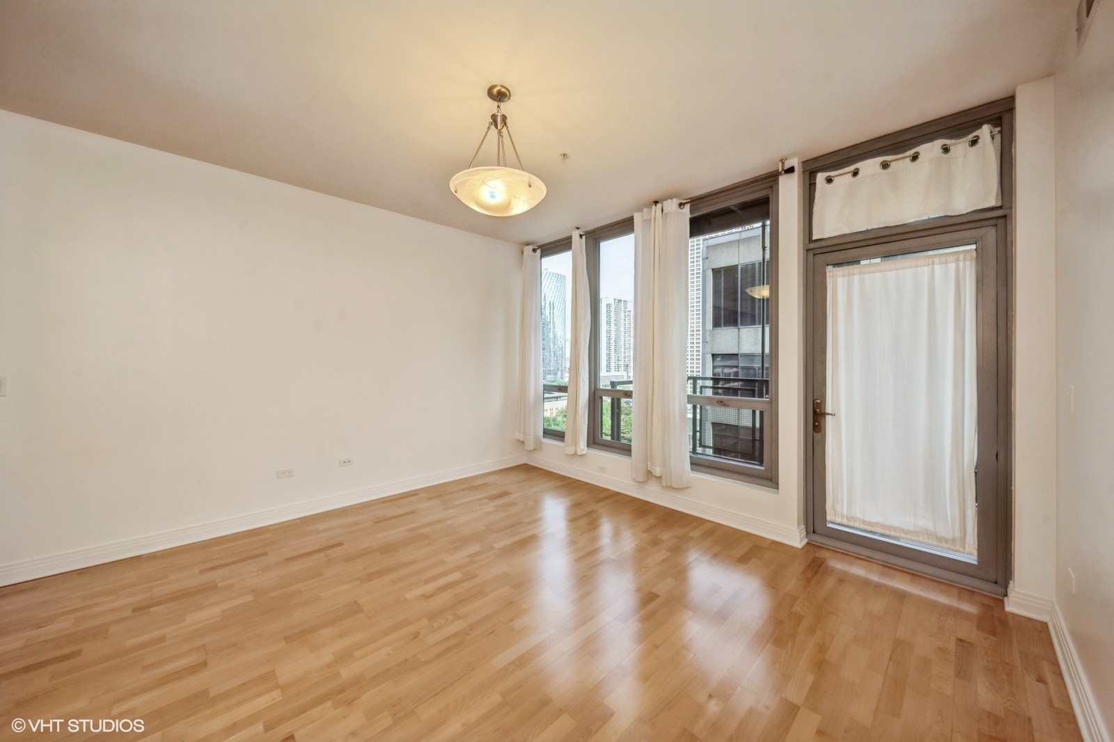 565 W Quincy Street 1105