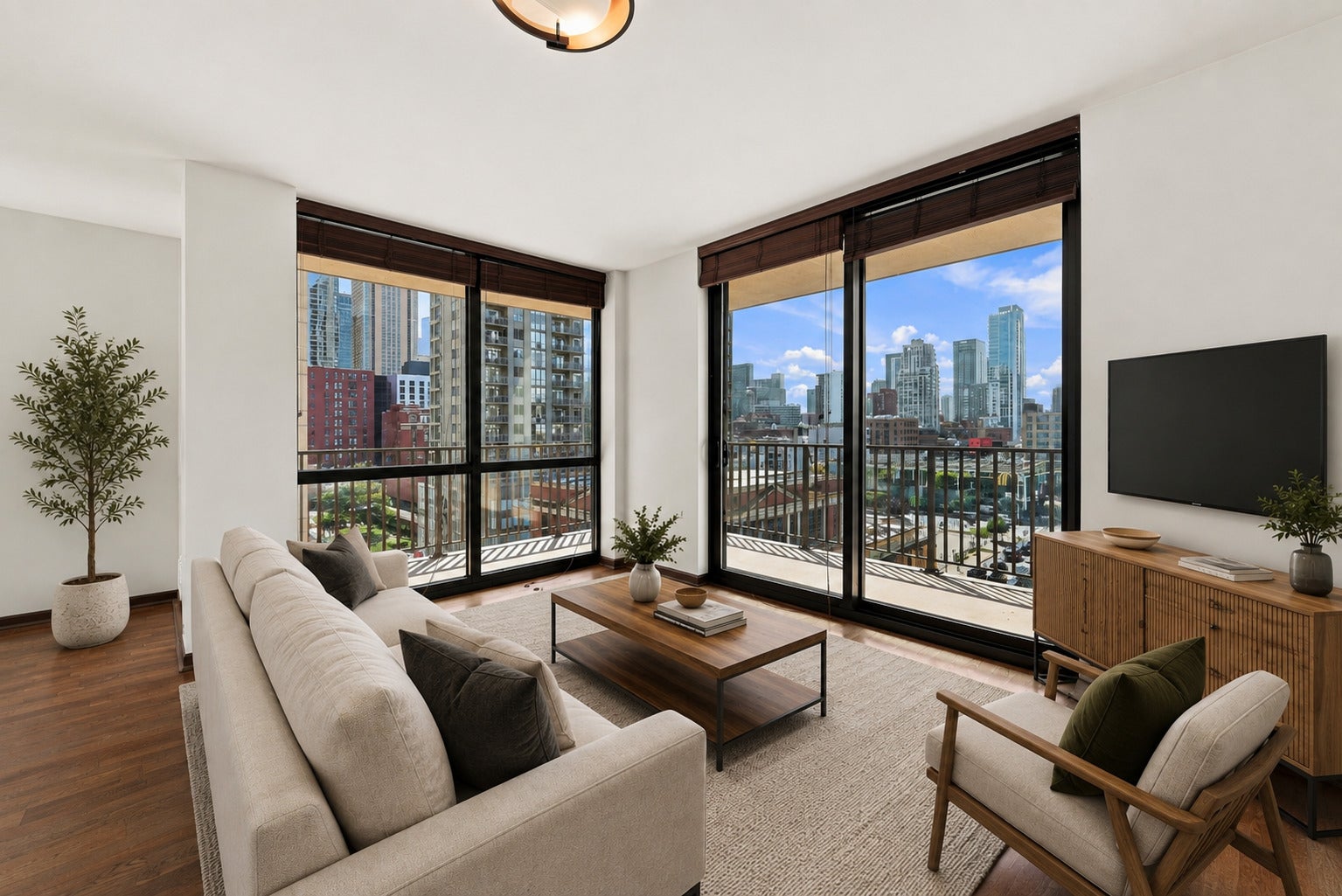 635 N Dearborn Street 902