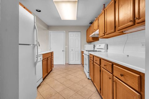 Tiny photo for 330 Ashford Circle #4, Bartlett, IL 60103 (MLS # 12486522)