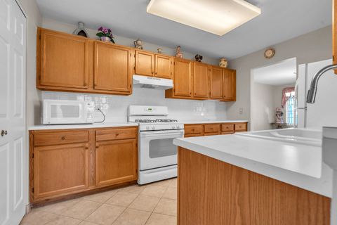 Tiny photo for 330 Ashford Circle #4, Bartlett, IL 60103 (MLS # 12486522)