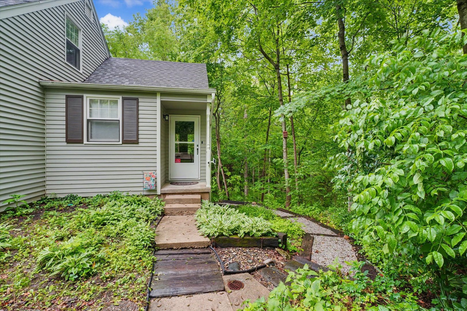 2806 E Concord Road