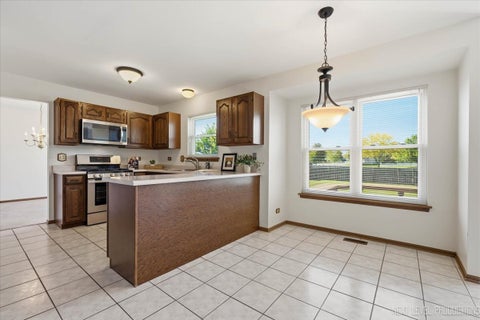 Tiny photo for 923 Ridge Trail, Carol Stream, IL 60188 (MLS # 12756769)