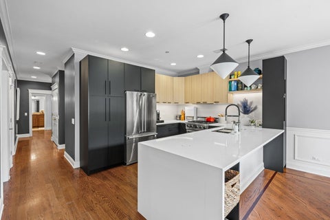 Tiny photo for 3823 N Ashland Avenue #201, Chicago, IL 60613 (MLS # 12718418)