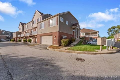 Tiny photo for 920 Charlton Lane #920, Naperville, IL 60563 (MLS # 12499120)