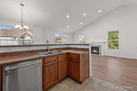 Tiny photo for 920 Charlton Lane #920, Naperville, IL 60563 (MLS # 12499120)