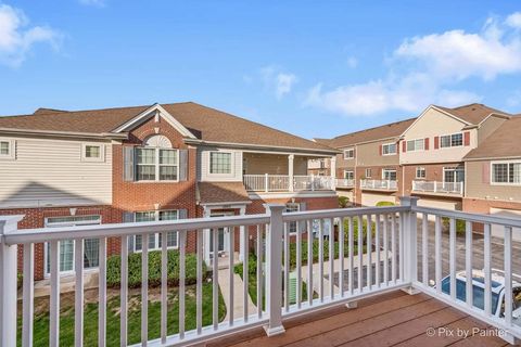 Tiny photo for 920 Charlton Lane #920, Naperville, IL 60563 (MLS # 12499120)