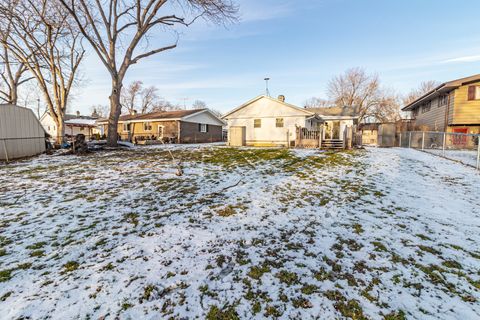 Tiny photo for 412 Northgate Road, Lindenhurst, IL 60046 (MLS # 12597393)