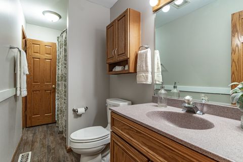 Tiny photo for 412 Northgate Road, Lindenhurst, IL 60046 (MLS # 12597393)