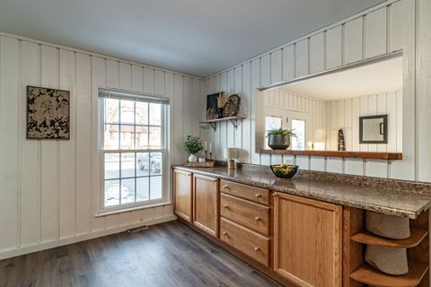 Tiny photo for 412 Northgate Road, Lindenhurst, IL 60046 (MLS # 12597393)