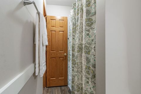 Tiny photo for 412 Northgate Road, Lindenhurst, IL 60046 (MLS # 12597393)