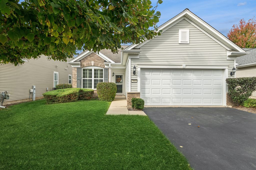 Photo for 2864 Edgewater Drive, Elgin, IL 60124 (MLS # 12484931)