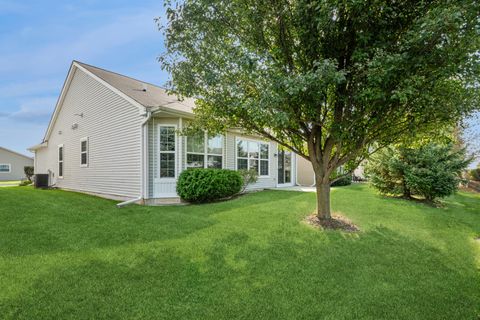 Tiny photo for 2864 Edgewater Drive, Elgin, IL 60124 (MLS # 12484931)