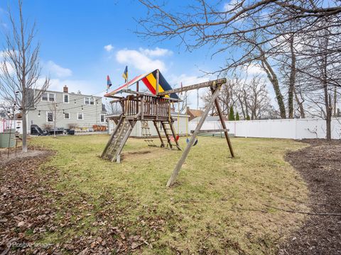 Tiny photo for 918 S Cambridge Avenue, Elmhurst, IL 60126 (MLS # 12572942)