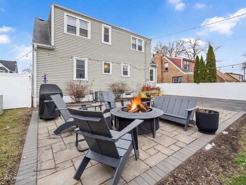 Tiny photo for 918 S Cambridge Avenue, Elmhurst, IL 60126 (MLS # 12572942)