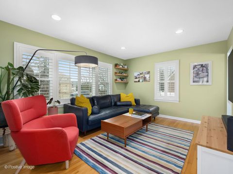 Tiny photo for 918 S Cambridge Avenue, Elmhurst, IL 60126 (MLS # 12572942)